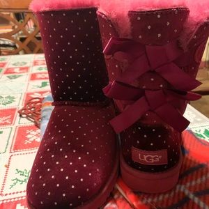 Girls Uggs size 4